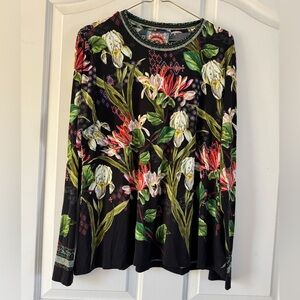 Johnny Was, The Janie Favorite long sleeve crew. Size medium, multi-color